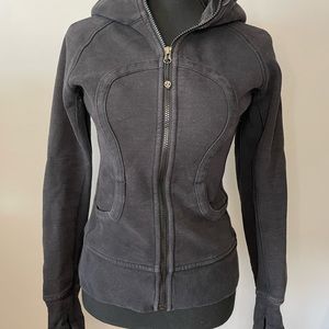 Lululemon size 4 zip up sweater